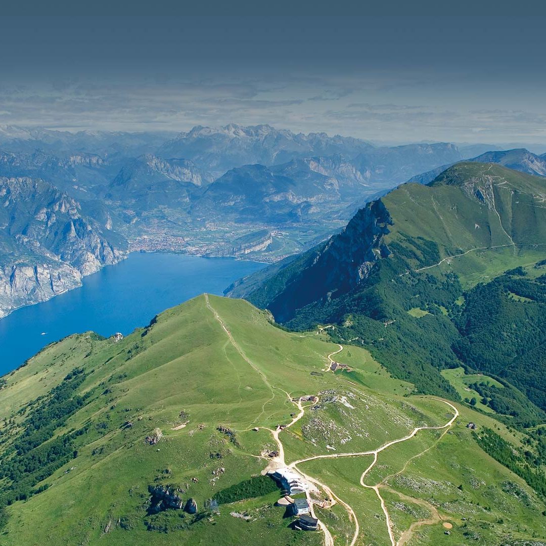 Monte Baldo location cantina f.lli Zanoni Lazise