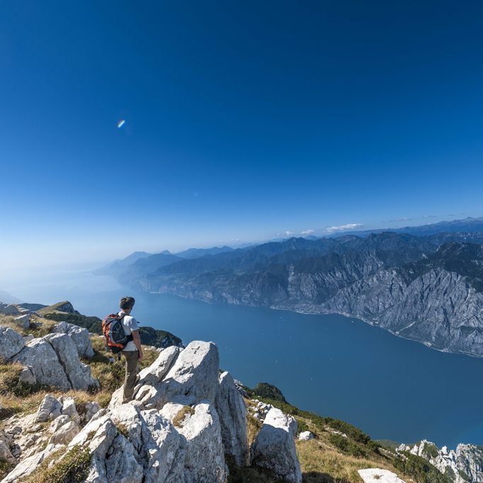 Monte Baldo location cantina f.lli Zanoni Lazise
